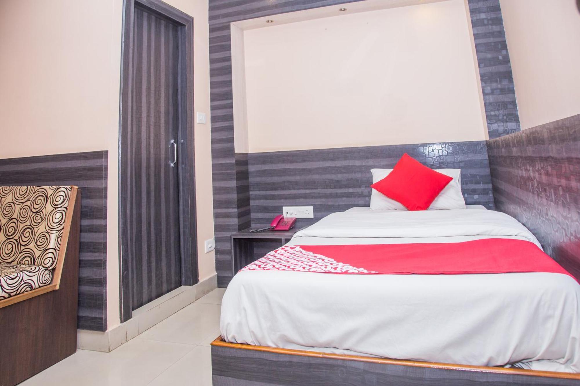 Oyo Hotel Executive Inn Agartala Exteriör bild